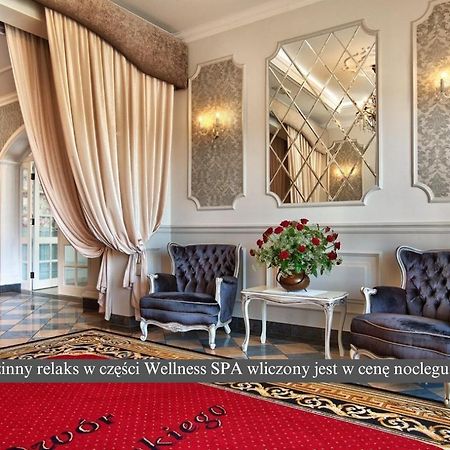 Hotel Dwor Czarneckiego Porosły Exteriér fotografie