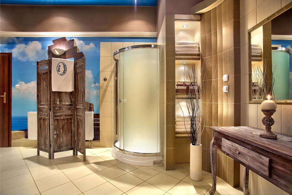 Hotel Dwor Czarneckiego Porosły Exteriér fotografie