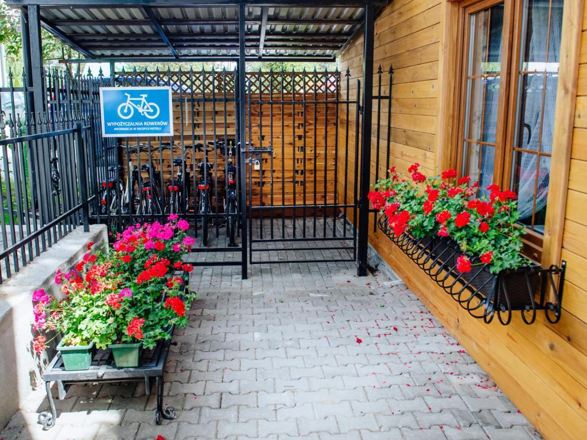 Hotel Dwor Czarneckiego Porosły Exteriér fotografie
