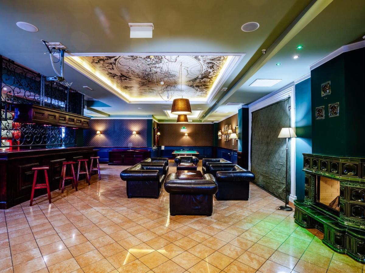 Hotel Dwor Czarneckiego Porosły Exteriér fotografie