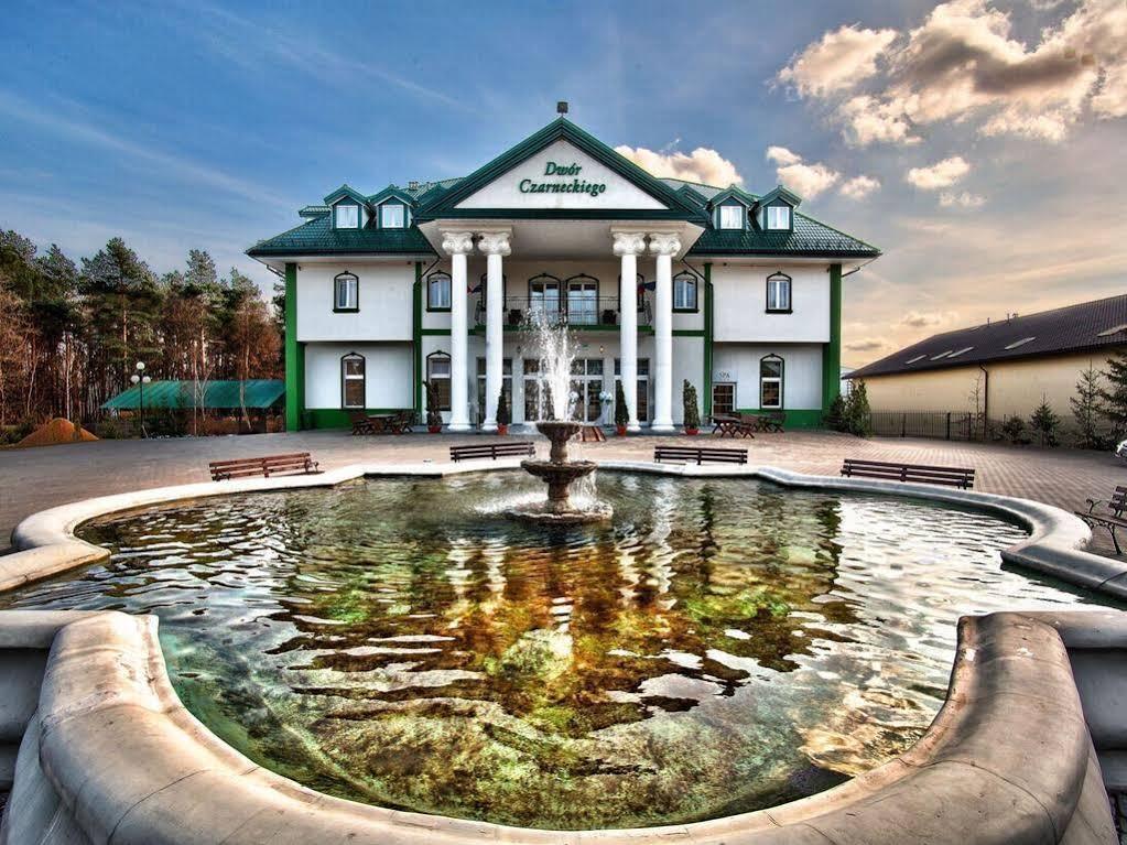 Hotel Dwor Czarneckiego Porosły Exteriér fotografie